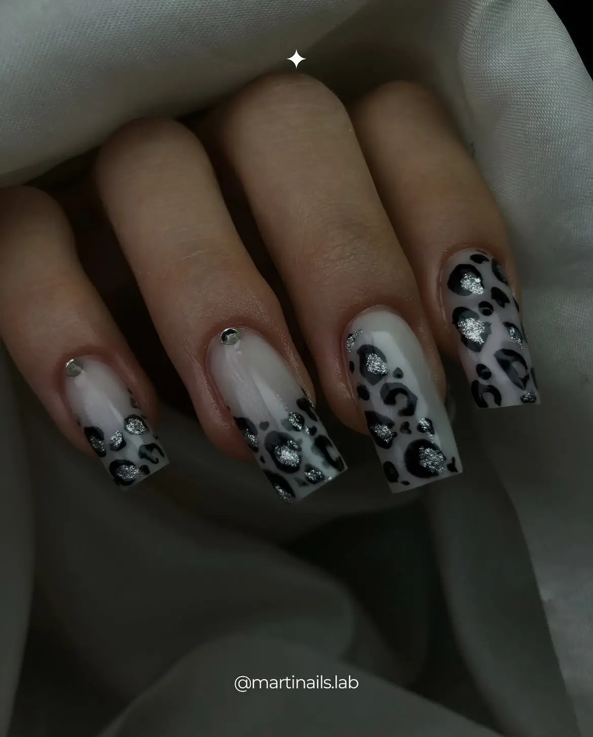 Nail art Martinails Lab 16